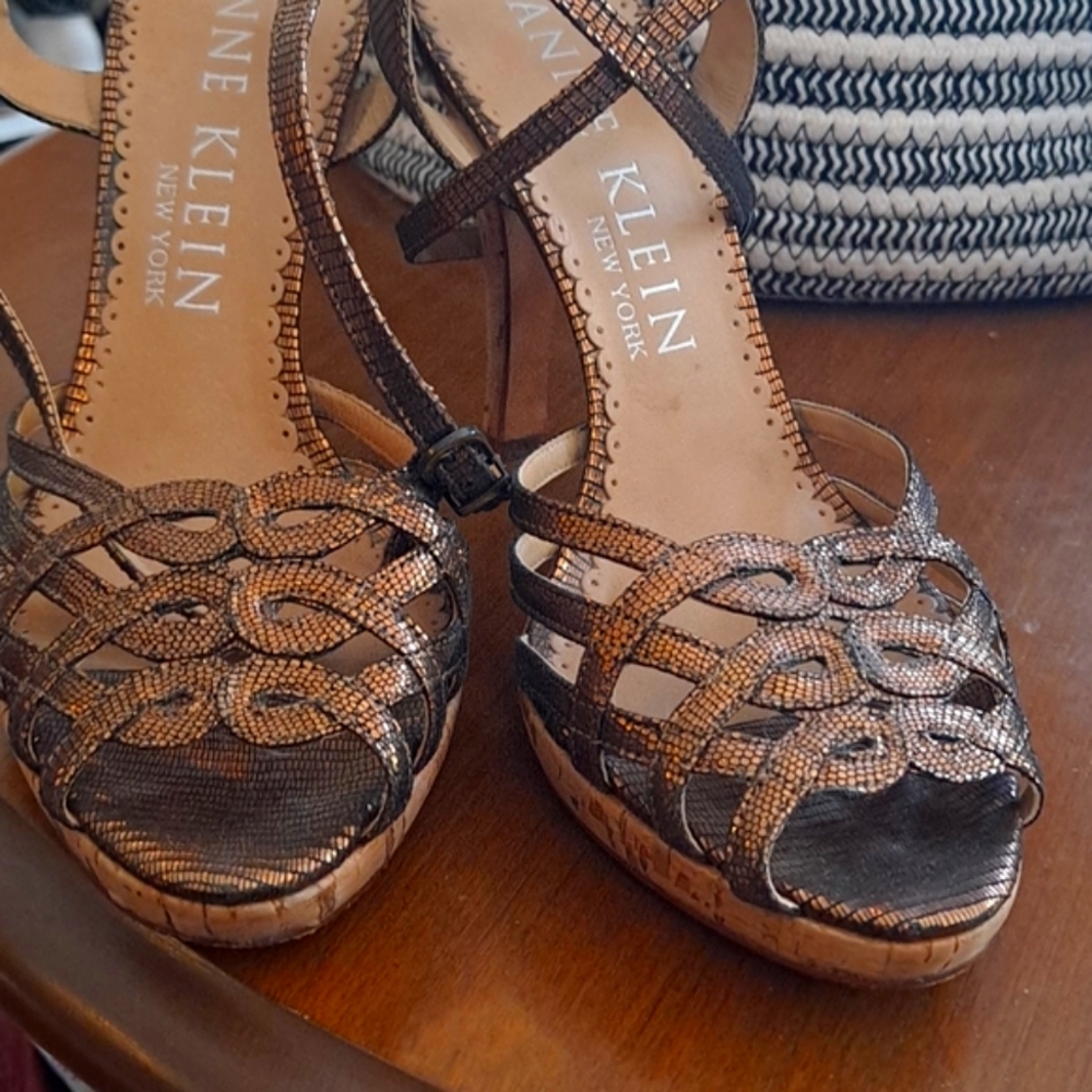 🌻3/$15 Anne Klein shoes